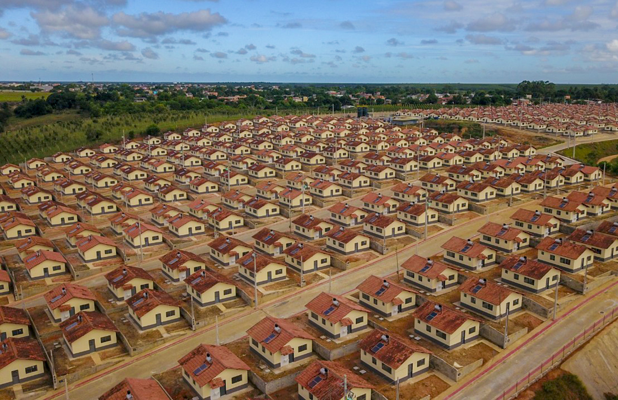 Prefeitura de São Mateus ES mantém acompanhamento em residencial solar
