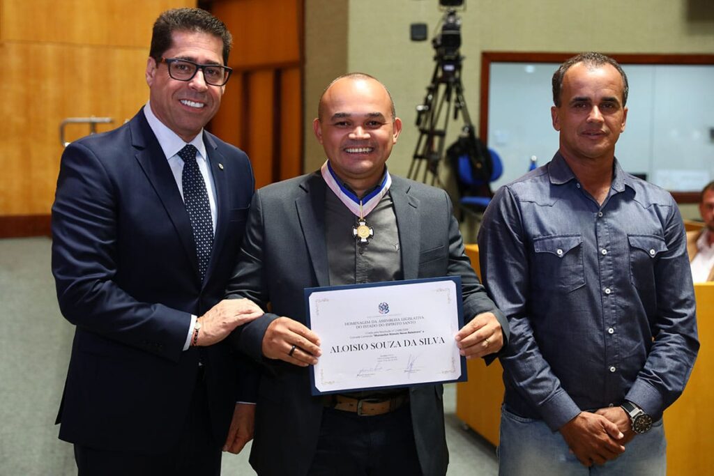 Vice prefeito de Pinheiros Aloisio Lula recebe mais uma homenagem 