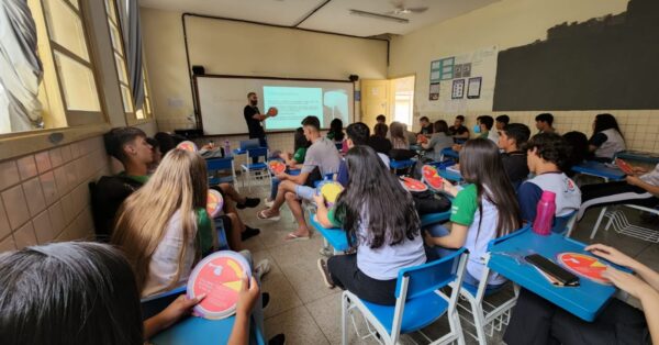 Estudantes da rede pública de Montanha, São Mateus e Linhares participam de ações de Eficiência Energética
