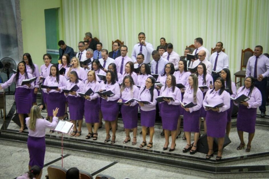 Assembleia de Deus de Pinheiros comemora 11º aniversário do grupo Átrios, com muito louvor e adoração.