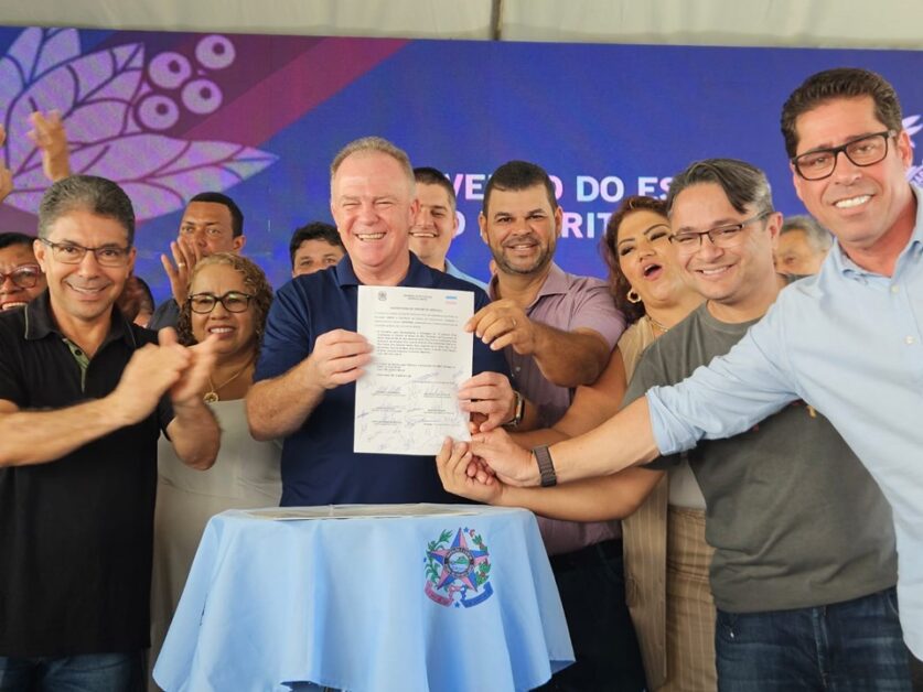 Casagrande inaugura serviços de saúde e anuncia reconstrução de escola em Conceição da Barra 1