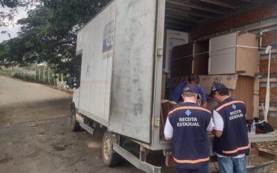 Blitz aborda 55 caminhões e flagra transporte de mercadorias sem documentação fiscal 7